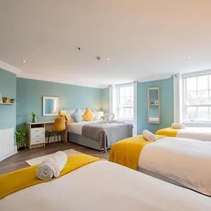 The Yellow Door By Shortstays Vakantiehuis
